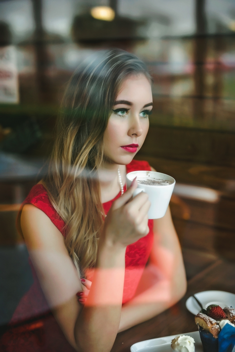 Agnieszka -Valentine’s photo shoot in Brown Sugar Cafe Killarney  (Colour)