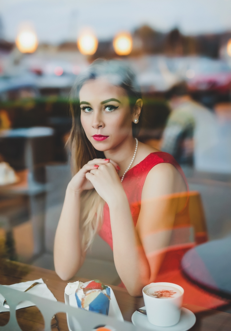 Agnieszka -Valentine’s photo shoot in Brown Sugar Cafe Killarney  (Colour)