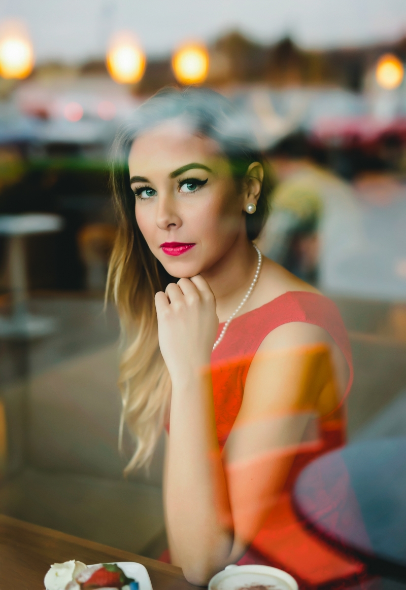 Agnieszka -Valentine’s photo shoot in Brown Sugar Cafe Killarney  (Colour)