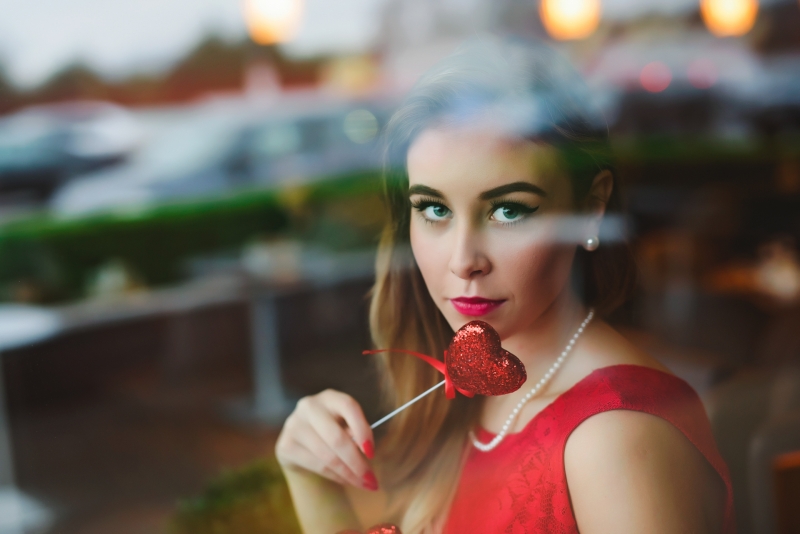Agnieszka -Valentine’s photo shoot in Brown Sugar Cafe Killarney  (Colour)