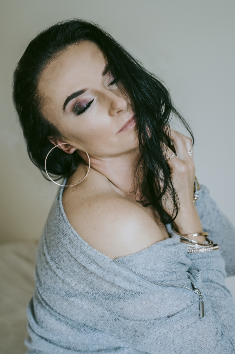 Monika, sensual photo session