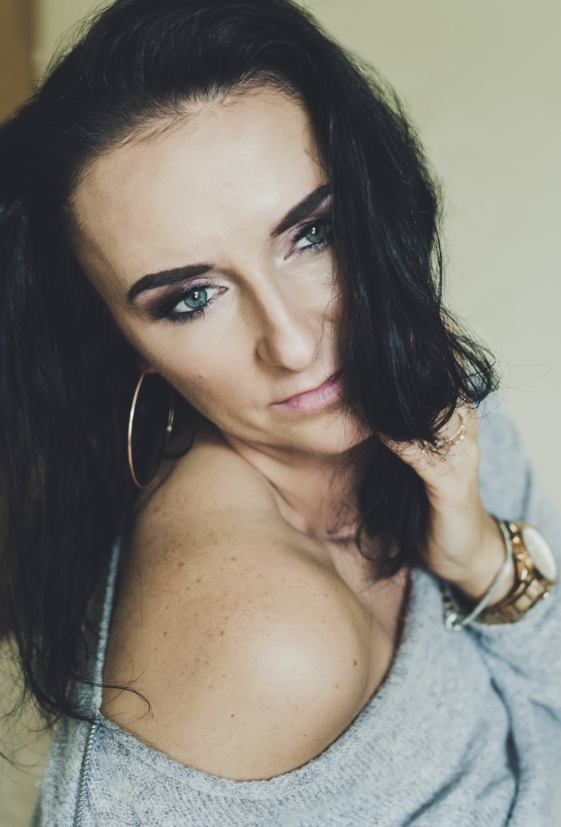 Monika, sensual photo session