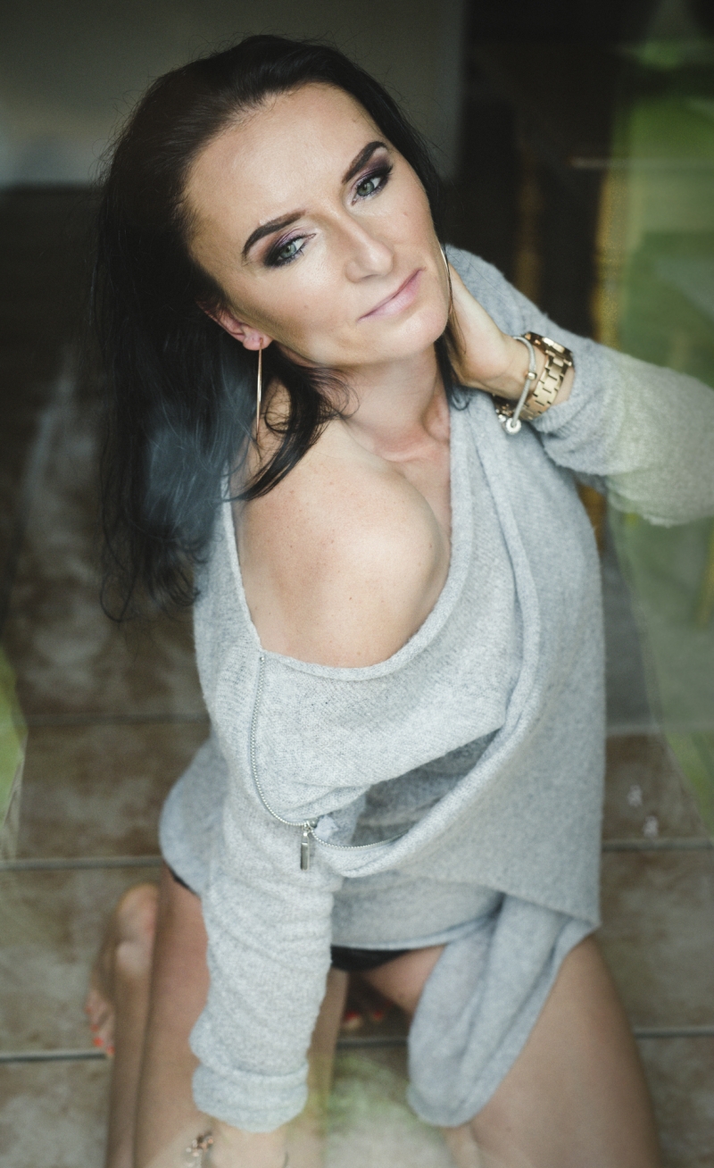 Monika, sensual photo session