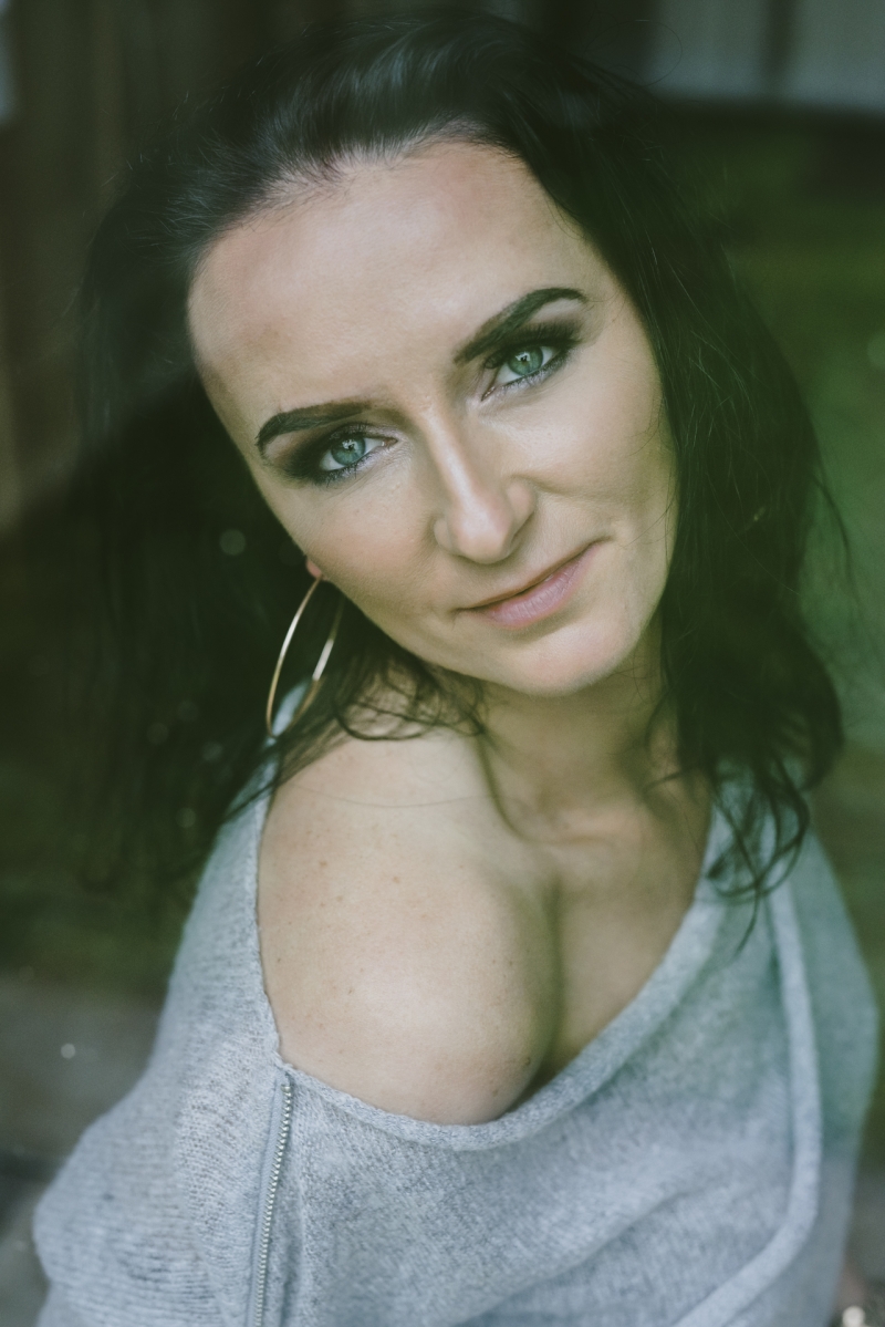 Monika, sensual photo session