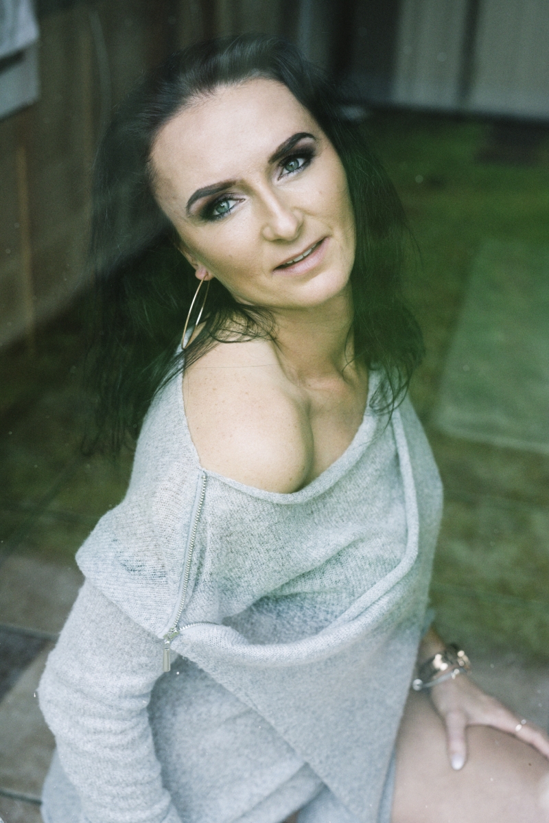 Monika, sensual photo session