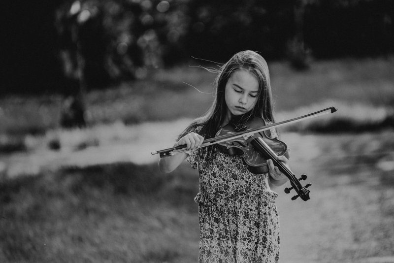 Martyna and violin