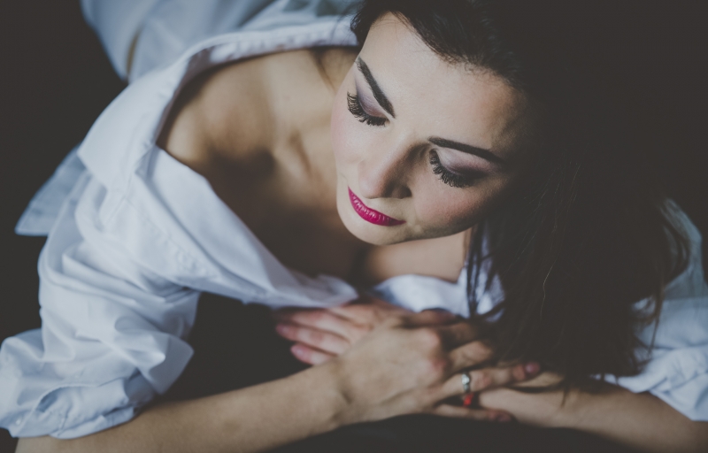 Beautiful Ewa and her sensual photo session , hen party