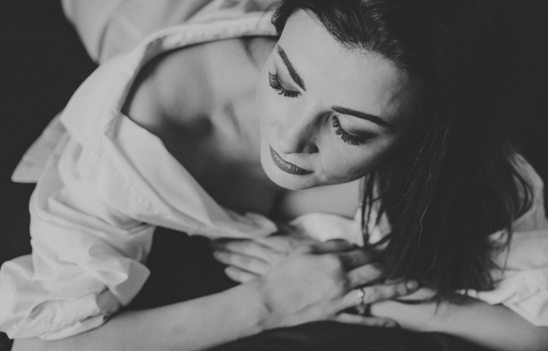 Beautiful Ewa and her sensual photo session , hen party