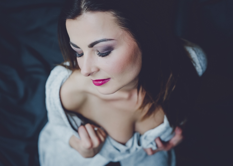 Beautiful Ewa and her sensual photo session , hen party