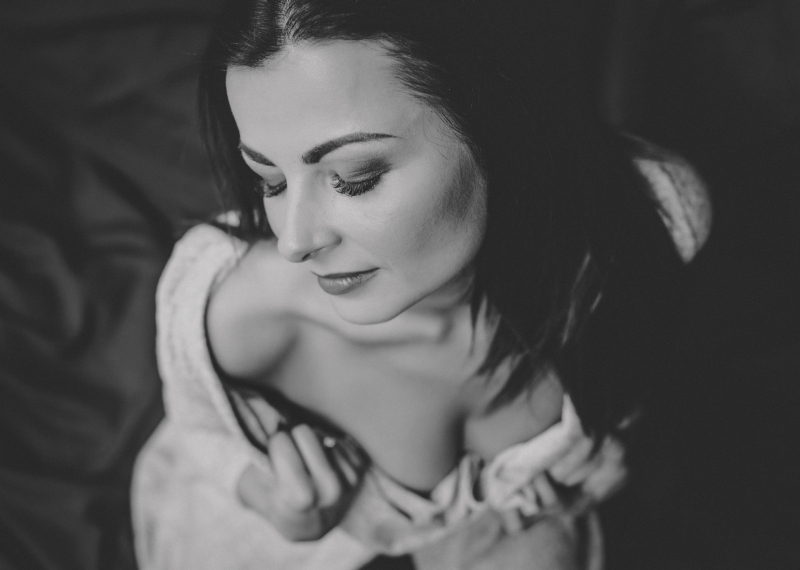 Beautiful Ewa and her sensual photo session , hen party