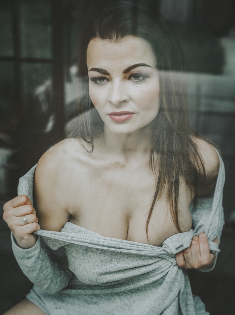 Beautiful Ewa and her sensual photo session , hen party