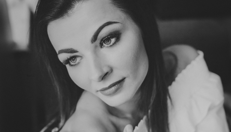 Beautiful Ewa and her sensual photo session , hen party