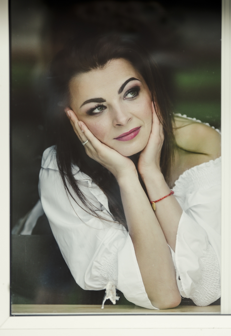 Beautiful Ewa and her sensual photo session , hen party