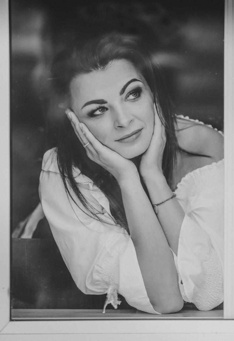 Beautiful Ewa and her sensual photo session , hen party