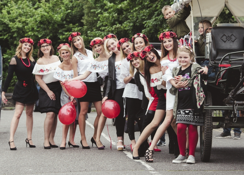 Beautiful Ewa and her sensual photo session , hen party